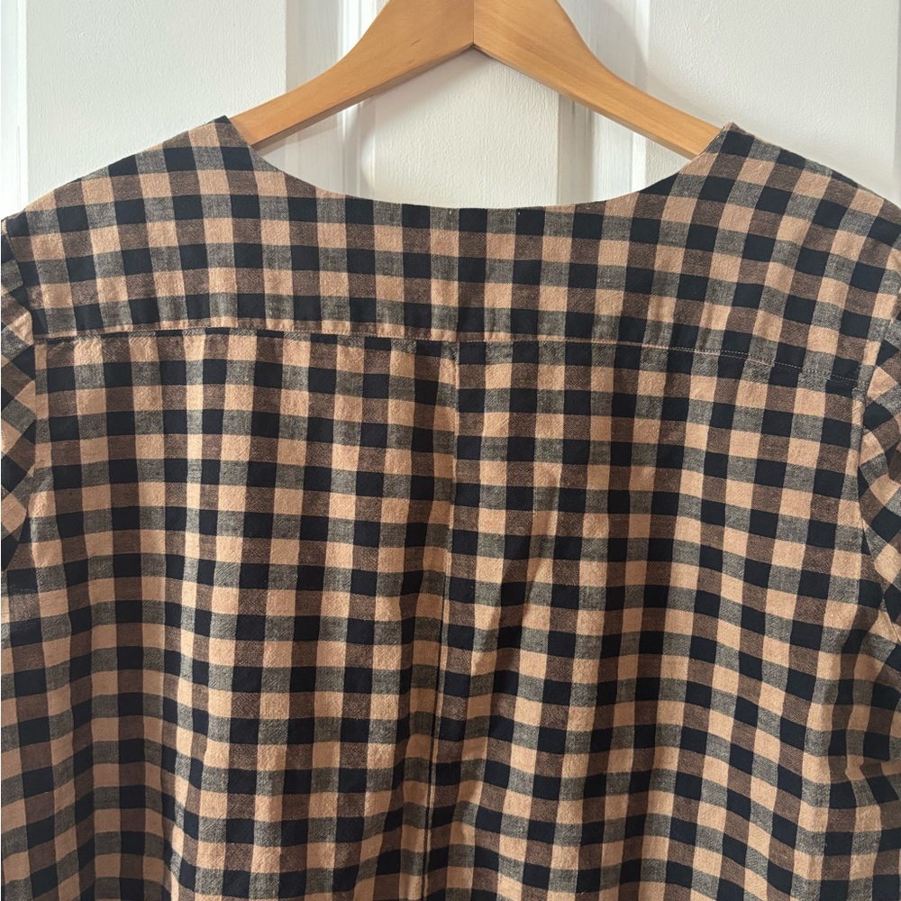 Chic Black and Tan Checkered « Camber Top » in Irish Linen - Picture 2 of 4